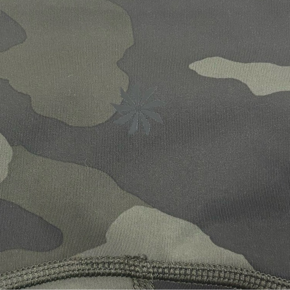 Athleta Ultimate Camo 7/8 Tight Leggings 23" Size Small EUC - Picture 3 of 7